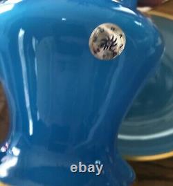 Vase en verre opaline bleu MURANO vintage et plat avec bordure dorée