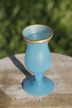 Vase en verre opaline bleu italien vintage avec bordure en perles d'ormolu 14cm 5.5 pouces Murano Nason