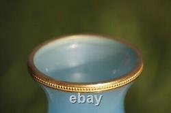 Vase en verre opaline bleu italien vintage avec bordure en perles d'ormolu 14cm 5.5 pouces Murano Nason