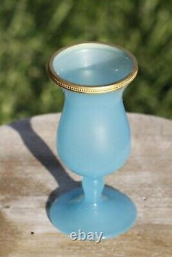 Vase en verre opaline bleu italien vintage avec bordure en perles d'ormolu 14cm 5.5 pouces Murano Nason