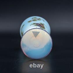 Vase ou gobelet en verre opaline ancien français blanc peint à la main 'Bulle de savon'