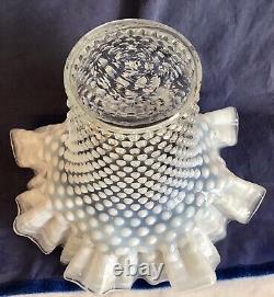 Vase vintage en verre d'art Fenton French Opalescent Hobnail évasé de 10 1/2 pouces