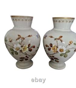 Vases en opaline français anciens