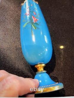 Verre opaline bleu du XIXe siècle finement émaillé de Moser ou Harrach