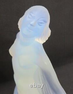 Verre sabino opalescent français vintage Figurine Art Déco antique d'Isadora Duncan