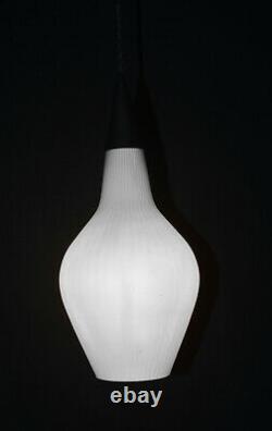 Vintage Des Années 1960 Jo Hammerborg Fog & Morup Motif Blanc Opaline Pendentif Lumière