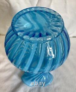 Vintage Fenton Art Verre Bleu Opalescent Swirl Optic Vase