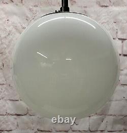 Vintage Large 24cm Verre Opaline Globe Lights Avec Monks Cap Galeries Et Crochets